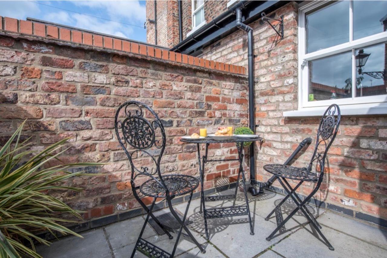 Spencer House & 107 & 109 Nunnery Lane Holiday home
